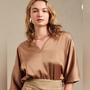 •251• Banana Rebulic Elegant Tan Women's Top